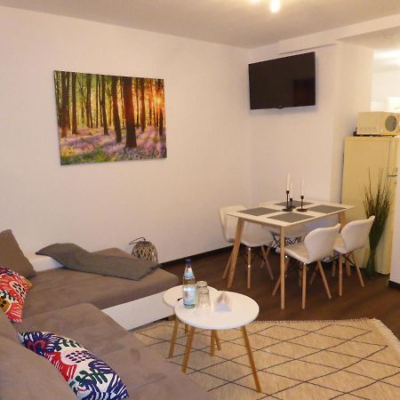 Ferienwohnung Goethe: Zentrale 2-Zimmer-Oase mit WLAN & Parkplatz Jena Exterior photo